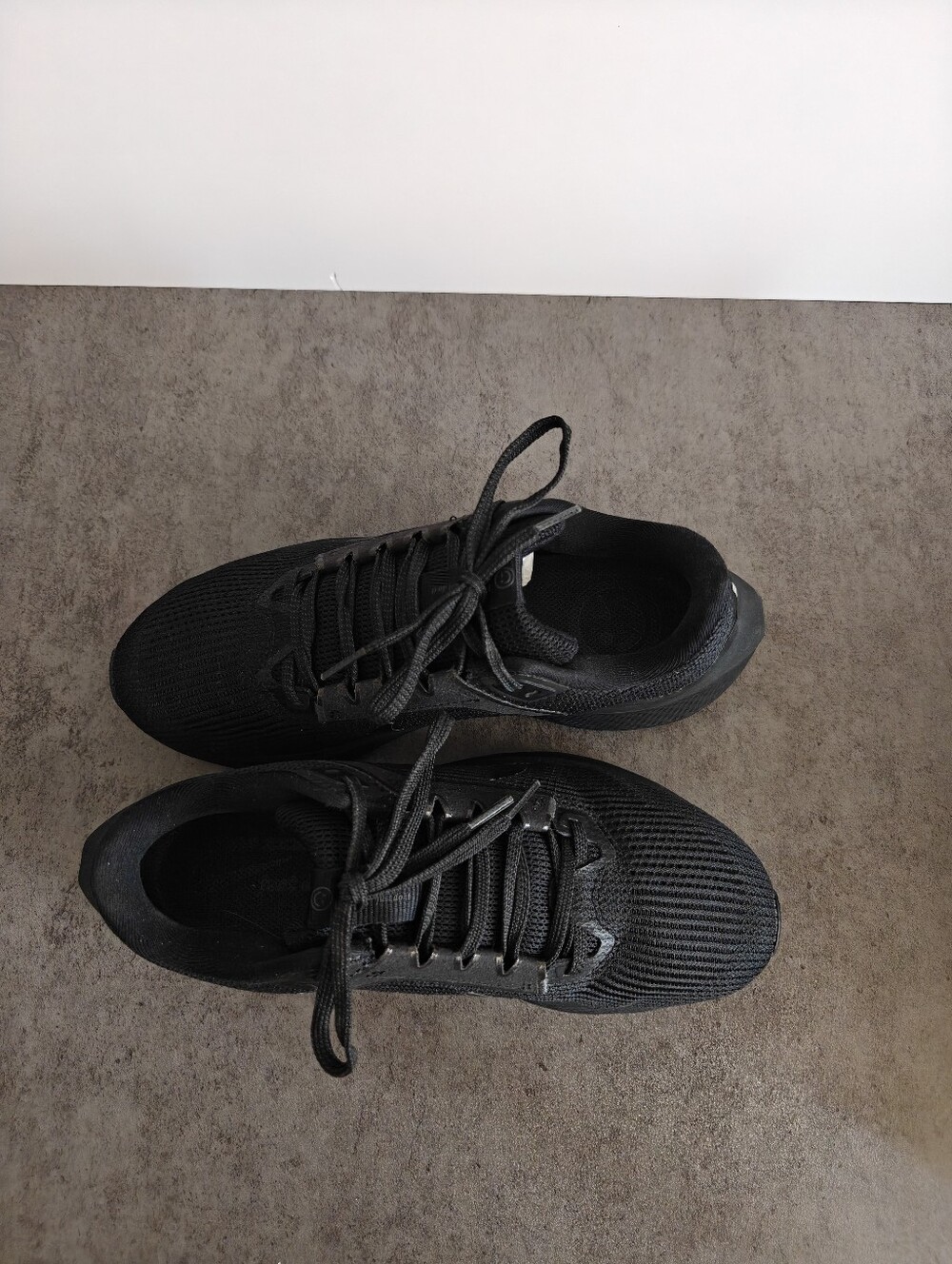 Women’s Nike Air Zoom Pegasus 40 Black – Size 6.5